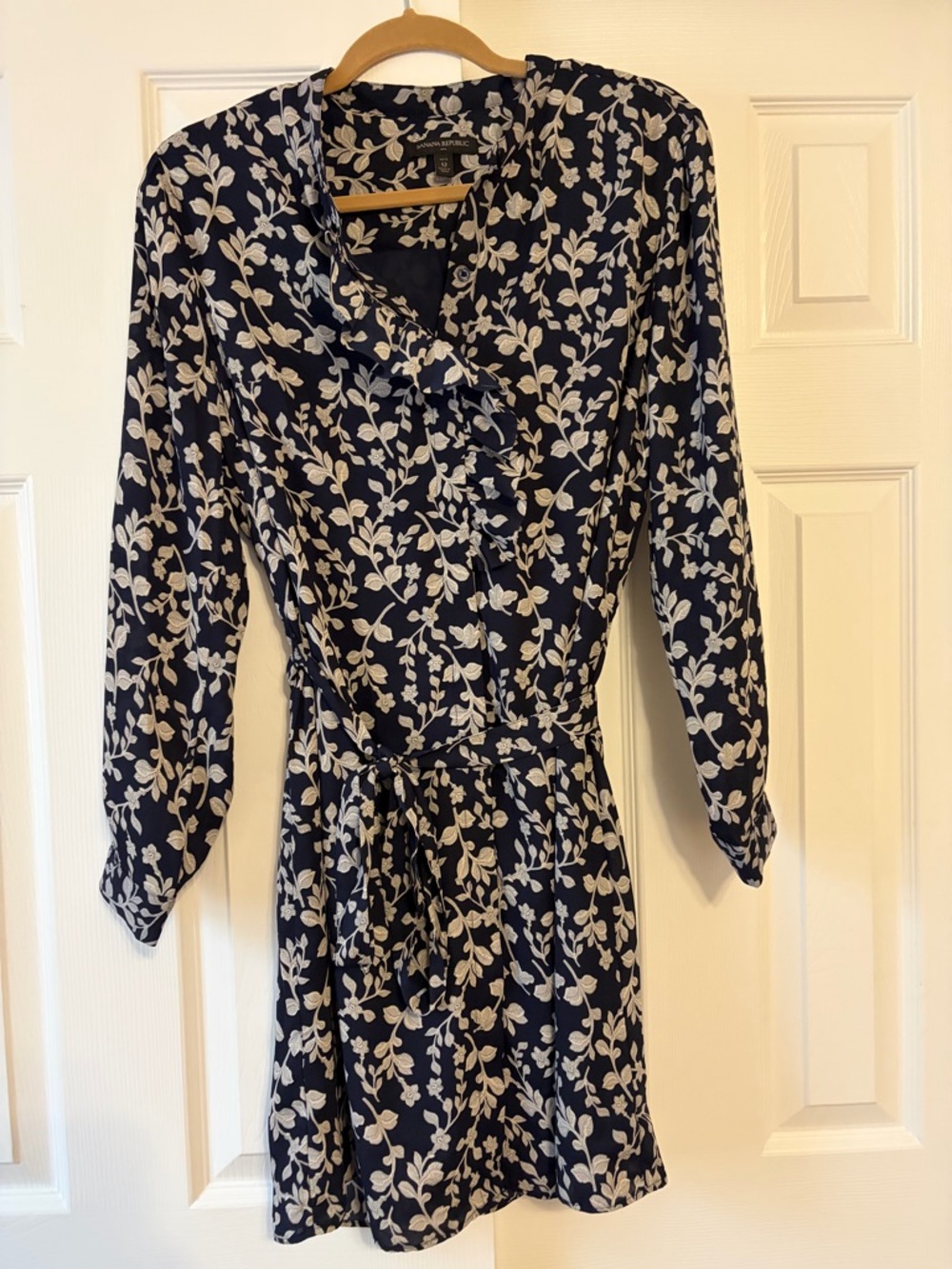 Banana Republic Navy and White Floral Tie-Waist Long Sleeve Dress 12 petite